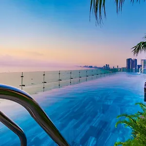 peninsula-hotel-danang.dananghotels.net/
